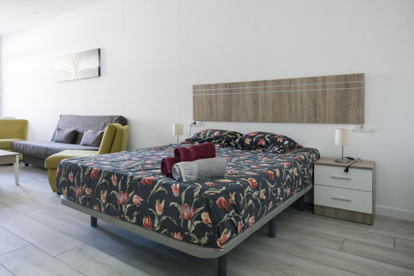 Malaga Velarde Center Appartement Buitenkant foto
