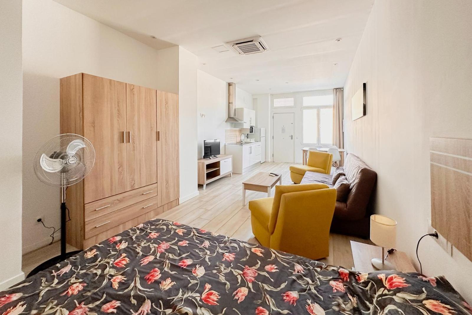 Malaga Velarde Center Appartement Buitenkant foto